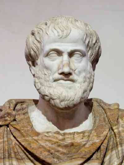 Estatua de mármol de Aristóteles - primer plano.