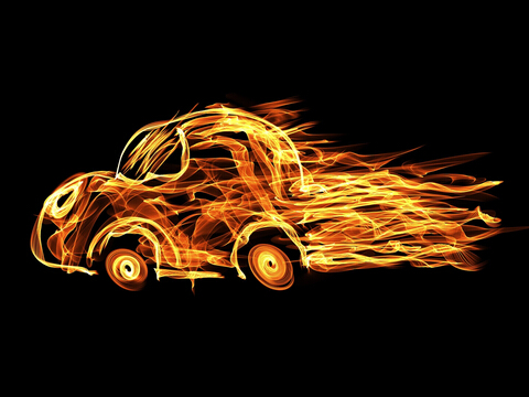 Auto fatta di fiamme con effetto ad alta velocità.